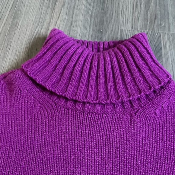 Joe Fresh Turtleneck - Picture 2 of 5